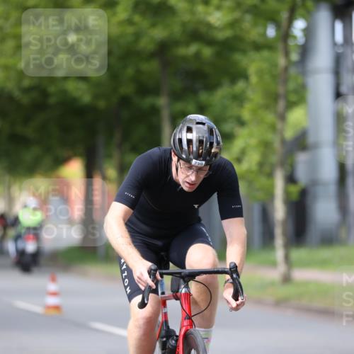 10.08.2025 - GEWOBA Citytriathlon Bremen Yannick Fuchs http://msf.ph/oto/8544222 10.08.2025 12:53:46 Radfahren 631, 739, 1035 meine-sportfotos.de