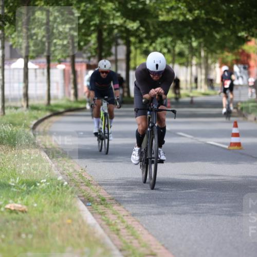 10.08.2025 - GEWOBA Citytriathlon Bremen Yannick Fuchs http://msf.ph/oto/8544229 10.08.2025 12:54:02 Radfahren 742, 750, 797, 1006, 1032, 1039 meine-sportfotos.de
