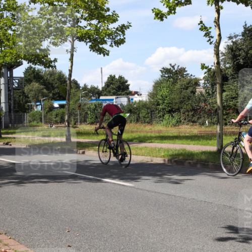 10.08.2025 - GEWOBA Citytriathlon Bremen Yannick Fuchs http://msf.ph/oto/8544277 10.08.2025 14:48:41 Radfahren 179, 276, 365, 389, 426, 487 meine-sportfotos.de