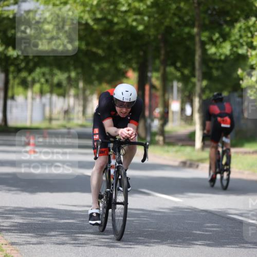 10.08.2025 - GEWOBA Citytriathlon Bremen Yannick Fuchs http://msf.ph/oto/8544312 10.08.2025 12:54:16 Radfahren 618, 707, 740, 742, 750, 797, 1006, 1032, 1039 meine-sportfotos.de