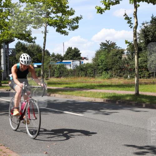 10.08.2025 - GEWOBA Citytriathlon Bremen Yannick Fuchs http://msf.ph/oto/8544340 10.08.2025 14:49:10 Radfahren 318, 351, 373, 401, 403 meine-sportfotos.de