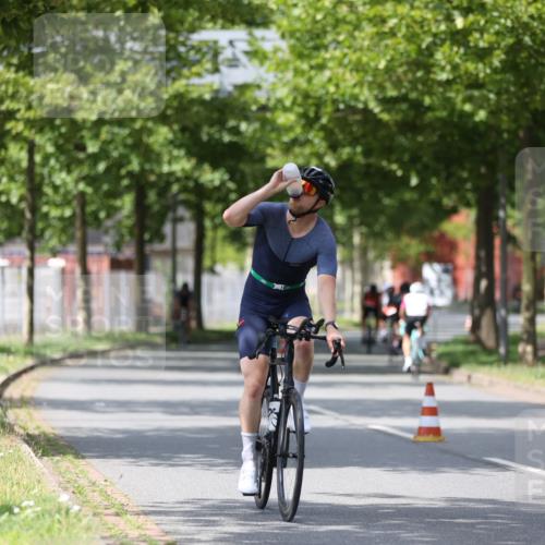10.08.2025 - GEWOBA Citytriathlon Bremen Yannick Fuchs http://msf.ph/oto/8544341 10.08.2025 12:54:21 Radfahren 580, 582, 618, 707, 740, 742, 750, 789, 826, 1006, 1039 meine-sportfotos.de