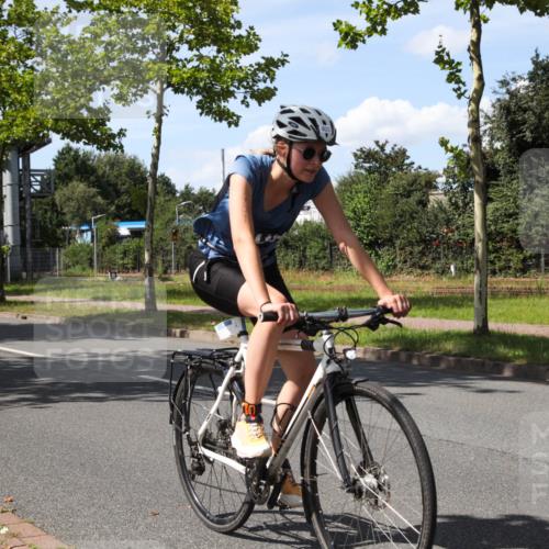 10.08.2025 - GEWOBA Citytriathlon Bremen Yannick Fuchs http://msf.ph/oto/8544360 10.08.2025 14:49:23 Radfahren 286, 373, 401, 461, 491 meine-sportfotos.de