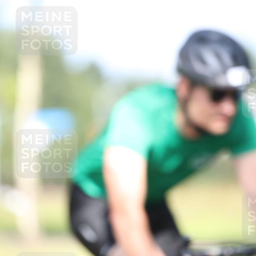 10.08.2025 - GEWOBA Citytriathlon Bremen Yannick Fuchs http://msf.ph/oto/8544378 10.08.2025 10:57:08 Radfahren 5, 77, 101, 233, 454 meine-sportfotos.de