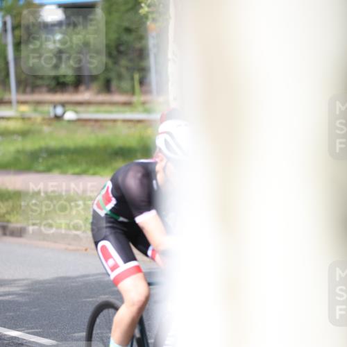 10.08.2025 - GEWOBA Citytriathlon Bremen Yannick Fuchs http://msf.ph/oto/8544415 10.08.2025 12:54:42 Radfahren 580, 582, 634, 736, 783, 789, 790, 826, 1029 meine-sportfotos.de