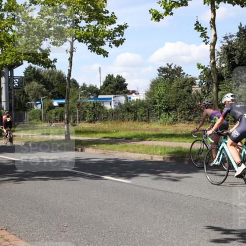 10.08.2025 - GEWOBA Citytriathlon Bremen Yannick Fuchs http://msf.ph/oto/8544442 10.08.2025 14:50:16 Radfahren 120, 231, 352, 356, 400, 410, 504 meine-sportfotos.de