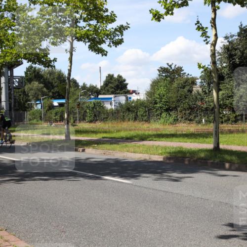 10.08.2025 - GEWOBA Citytriathlon Bremen Yannick Fuchs http://msf.ph/oto/8544487 10.08.2025 14:51:05 Radfahren 275, 338, 379, 411, 470, 494 meine-sportfotos.de