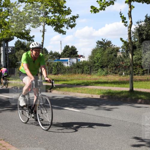 10.08.2025 - GEWOBA Citytriathlon Bremen Yannick Fuchs http://msf.ph/oto/8544589 10.08.2025 14:52:13 Radfahren 315, 321, 327, 341, 361, 368, 381, 412, 428, 496, 520 meine-sportfotos.de