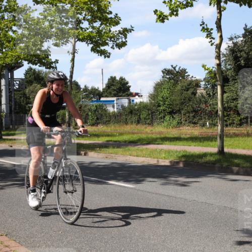 10.08.2025 - GEWOBA Citytriathlon Bremen Yannick Fuchs http://msf.ph/oto/8544609 10.08.2025 14:52:22 Radfahren 327, 329, 347, 361, 381, 412, 439, 469, 496, 520 meine-sportfotos.de