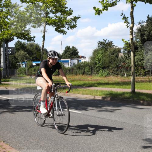 10.08.2025 - GEWOBA Citytriathlon Bremen Yannick Fuchs http://msf.ph/oto/8544612 10.08.2025 14:52:23 Radfahren 327, 329, 347, 361, 381, 412, 439, 469, 496, 520 meine-sportfotos.de