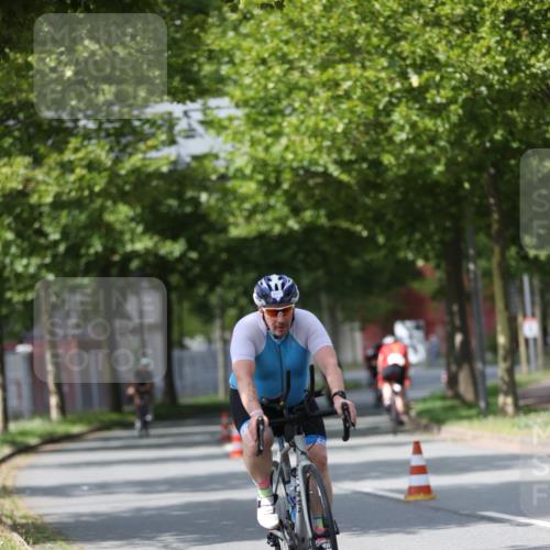 10.08.2025 - GEWOBA Citytriathlon Bremen Yannick Fuchs http://msf.ph/oto/8544709 10.08.2025 12:55:14 Radfahren 563, 696, 714, 761, 766, 794, 877, 982, 1015 meine-sportfotos.de