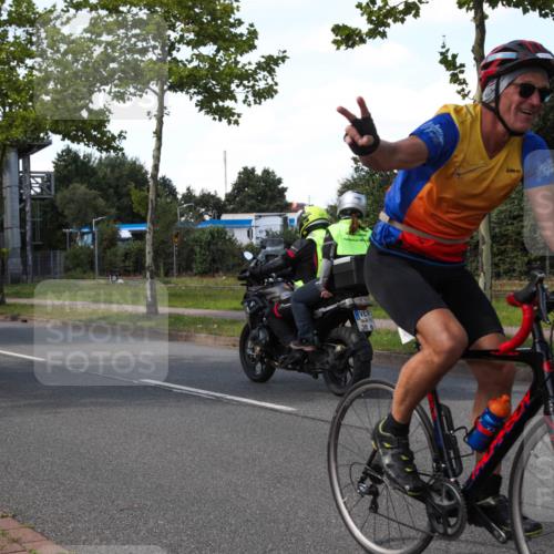 10.08.2025 - GEWOBA Citytriathlon Bremen Yannick Fuchs http://msf.ph/oto/8544813 10.08.2025 14:54:23 Radfahren 206, 316, 324, 362, 387, 393, 433, 454, 475, 489, 507, 508, 514 meine-sportfotos.de