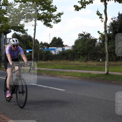 10.08.2025 - GEWOBA Citytriathlon Bremen Yannick Fuchs http://msf.ph/oto/8544829 10.08.2025 14:54:33 Radfahren 194, 206, 316, 355, 370, 387, 393, 440, 489, 507, 514, 518 meine-sportfotos.de