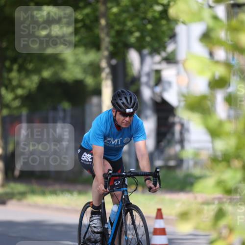10.08.2025 - GEWOBA Citytriathlon Bremen Yannick Fuchs http://msf.ph/oto/8544855 10.08.2025 11:00:01 Radfahren 47, 141, 197, 201, 227, 417, 482, 498 meine-sportfotos.de