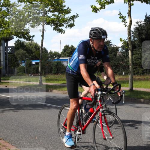 10.08.2025 - GEWOBA Citytriathlon Bremen Yannick Fuchs http://msf.ph/oto/8544862 10.08.2025 14:55:05 Radfahren 335, 357, 375, 424, 430, 450, 451, 511, 524 meine-sportfotos.de