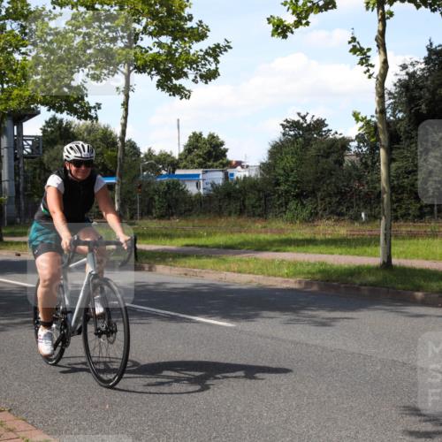 10.08.2025 - GEWOBA Citytriathlon Bremen Yannick Fuchs http://msf.ph/oto/8544865 10.08.2025 14:55:06 Radfahren 284, 335, 357, 375, 424, 430, 450, 451, 511, 524 meine-sportfotos.de