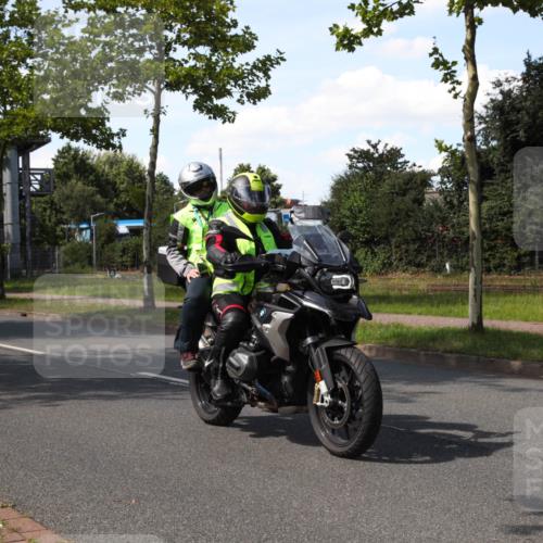 10.08.2025 - GEWOBA Citytriathlon Bremen Yannick Fuchs http://msf.ph/oto/8544870 10.08.2025 14:55:10 Radfahren 284, 335, 357, 375, 424, 430, 443, 450, 451, 511, 524 meine-sportfotos.de