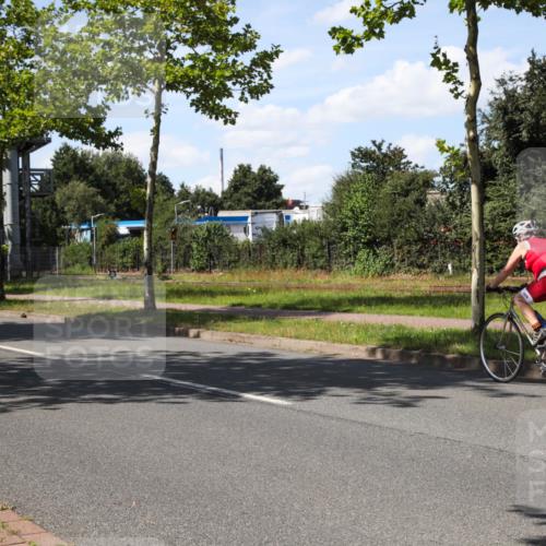 10.08.2025 - GEWOBA Citytriathlon Bremen Yannick Fuchs http://msf.ph/oto/8544994 10.08.2025 14:58:29 Radfahren 421 meine-sportfotos.de