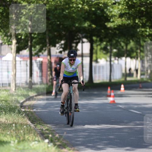 10.08.2025 - GEWOBA Citytriathlon Bremen Yannick Fuchs http://msf.ph/oto/8545014 10.08.2025 11:02:32 Radfahren 61, 195, 237, 484 meine-sportfotos.de