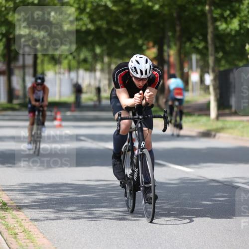 10.08.2025 - GEWOBA Citytriathlon Bremen Yannick Fuchs http://msf.ph/oto/8545269 10.08.2025 12:56:57 Radfahren 559, 597, 672, 723, 755, 815, 830, 879, 913, 1003, 1014 meine-sportfotos.de
