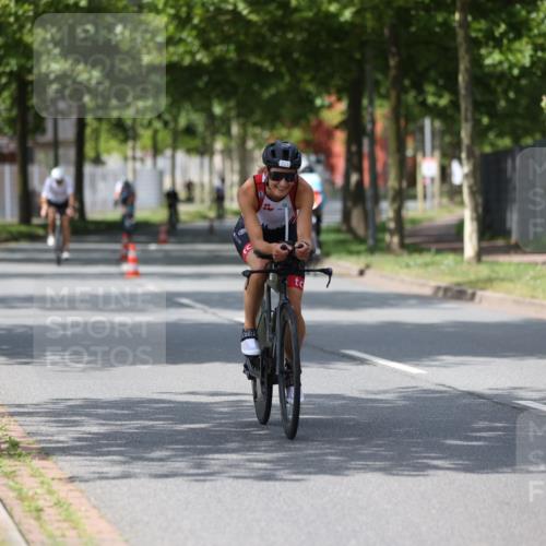 10.08.2025 - GEWOBA Citytriathlon Bremen Yannick Fuchs http://msf.ph/oto/8545284 10.08.2025 12:56:58 Radfahren 559, 597, 672, 723, 730, 755, 815, 830, 879, 913, 1003, 1014 meine-sportfotos.de