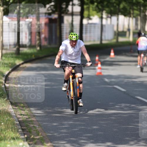 10.08.2025 - GEWOBA Citytriathlon Bremen Yannick Fuchs http://msf.ph/oto/8545428 10.08.2025 11:06:22 Radfahren 17, 171 meine-sportfotos.de