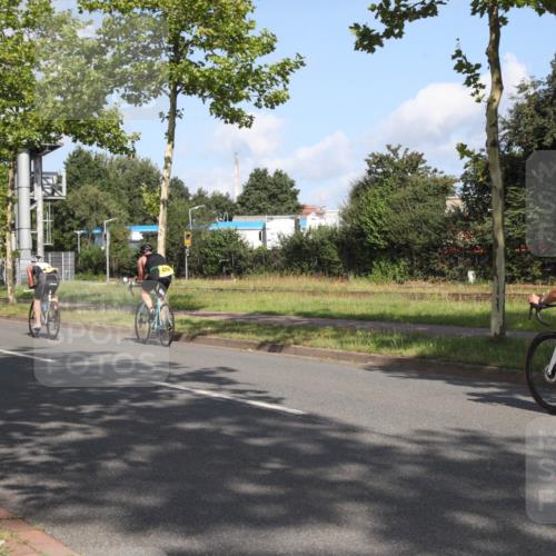 10.08.2025 - GEWOBA Citytriathlon Bremen Yannick Fuchs http://msf.ph/oto/8545490 10.08.2025 10:31:43 Radfahren 407 meine-sportfotos.de