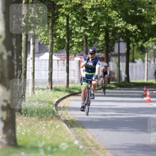 10.08.2025 - GEWOBA Citytriathlon Bremen Yannick Fuchs http://msf.ph/oto/8545516 10.08.2025 12:58:43 Radfahren 602, 609, 705, 762, 795, 802, 870, 885, 910, 921 meine-sportfotos.de