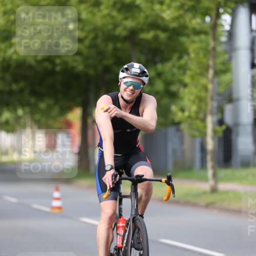 10.08.2025 - GEWOBA Citytriathlon Bremen Yannick Fuchs http://msf.ph/oto/8545587 10.08.2025 11:57:48 Radfahren 657 meine-sportfotos.de
