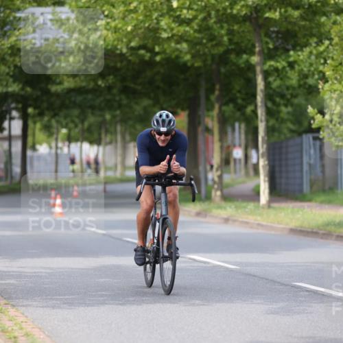 10.08.2025 - GEWOBA Citytriathlon Bremen Yannick Fuchs http://msf.ph/oto/8545615 10.08.2025 11:58:27 Radfahren 564 meine-sportfotos.de
