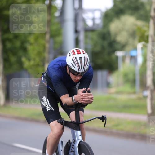 10.08.2025 - GEWOBA Citytriathlon Bremen Yannick Fuchs http://msf.ph/oto/8545641 10.08.2025 11:59:01 Radfahren 612 meine-sportfotos.de