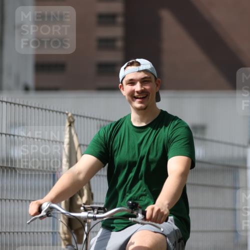 10.08.2025 - GEWOBA Citytriathlon Bremen Yannick Fuchs http://msf.ph/oto/8545664 10.08.2025 12:00:28 Radfahren  meine-sportfotos.de