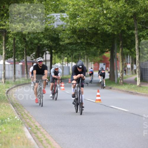 10.08.2025 - GEWOBA Citytriathlon Bremen Yannick Fuchs http://msf.ph/oto/8545665 10.08.2025 12:59:17 Radfahren 596, 606, 611, 709, 710, 846, 899, 975, 978 meine-sportfotos.de