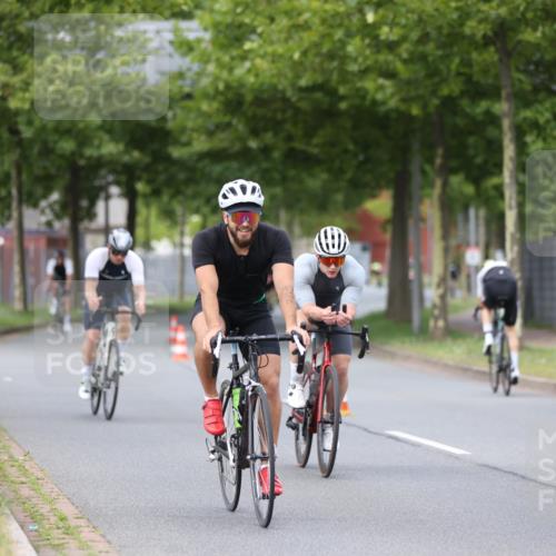 10.08.2025 - GEWOBA Citytriathlon Bremen Yannick Fuchs http://msf.ph/oto/8545675 10.08.2025 12:59:18 Radfahren 596, 606, 611, 709, 710, 846, 899, 975, 978 meine-sportfotos.de