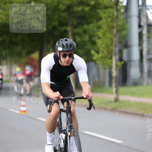 10.08.2025 - GEWOBA Citytriathlon Bremen Yannick Fuchs http://msf.ph/oto/8545697 10.08.2025 12:59:24 Radfahren 596, 606, 611, 709, 710, 846, 899, 975, 978 meine-sportfotos.de