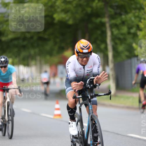 10.08.2025 - GEWOBA Citytriathlon Bremen Yannick Fuchs http://msf.ph/oto/8545763 10.08.2025 12:59:46 Radfahren 595, 614, 623, 628, 644, 698, 850, 889, 907, 934, 949 meine-sportfotos.de