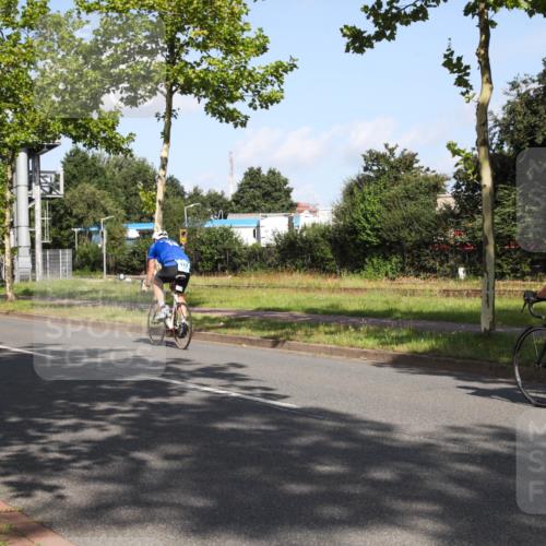 10.08.2025 - GEWOBA Citytriathlon Bremen Yannick Fuchs http://msf.ph/oto/8545827 10.08.2025 10:35:34 Radfahren 83, 137, 356, 359, 392, 418, 454, 466, 480, 492 meine-sportfotos.de