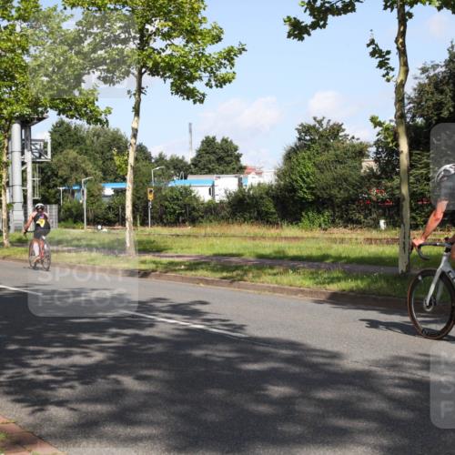 10.08.2025 - GEWOBA Citytriathlon Bremen Yannick Fuchs http://msf.ph/oto/8545876 10.08.2025 10:36:13 Radfahren 231, 373, 401, 450, 493 meine-sportfotos.de
