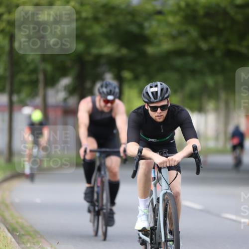 10.08.2025 - GEWOBA Citytriathlon Bremen Yannick Fuchs http://msf.ph/oto/8545903 10.08.2025 13:00:12 Radfahren 652, 665, 803, 835, 848, 871, 983, 1002, 1012, 1022, 1030 meine-sportfotos.de
