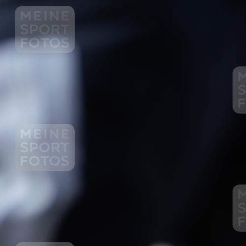 10.08.2025 - GEWOBA Citytriathlon Bremen H.Heesch http://msf.ph/oto/8546016 10.08.2025 10:15:48 Schwimmen 431 meine-sportfotos.de