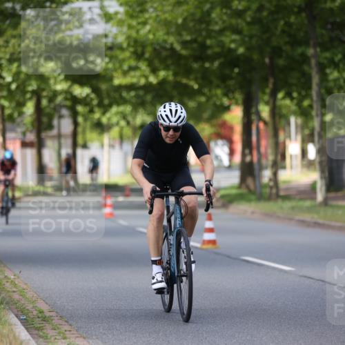 10.08.2025 - GEWOBA Citytriathlon Bremen Yannick Fuchs http://msf.ph/oto/8546206 10.08.2025 13:01:29 Radfahren 608, 663, 716, 754, 800, 816, 829, 851 meine-sportfotos.de