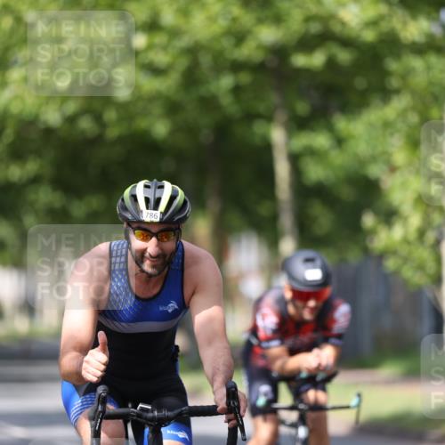 10.08.2025 - GEWOBA Citytriathlon Bremen Yannick Fuchs http://msf.ph/oto/8546225 10.08.2025 12:07:26 Radfahren 650, 740, 786, 815, 831 meine-sportfotos.de