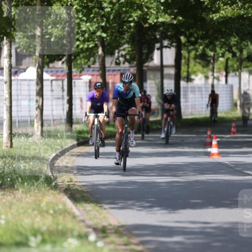 10.08.2025 - GEWOBA Citytriathlon Bremen Yannick Fuchs http://msf.ph/oto/8546312 10.08.2025 12:07:36 Radfahren 559, 646, 650, 693, 705, 706, 721, 723, 740, 786, 815, 879 meine-sportfotos.de
