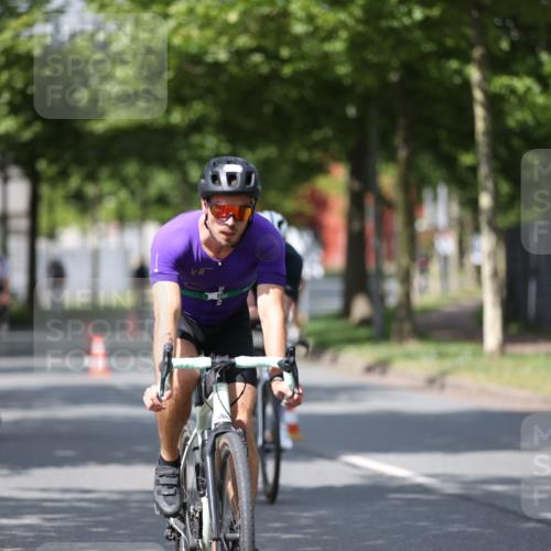 10.08.2025 - GEWOBA Citytriathlon Bremen Yannick Fuchs http://msf.ph/oto/8546360 10.08.2025 12:07:40 Radfahren 559, 609, 646, 650, 693, 705, 706, 721, 723, 740, 815, 879 meine-sportfotos.de