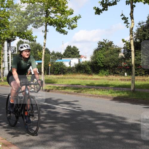 10.08.2025 - GEWOBA Citytriathlon Bremen Yannick Fuchs http://msf.ph/oto/8546363 10.08.2025 10:39:32 Radfahren 59, 87, 95, 107, 185, 201, 209, 221, 233, 374, 435, 436, 440, 453, 481 meine-sportfotos.de