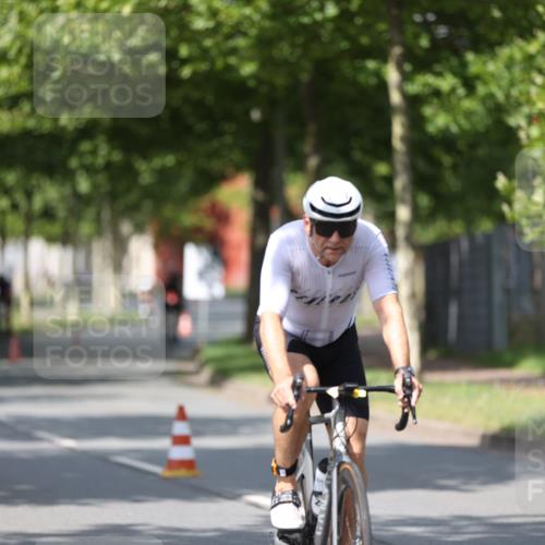 10.08.2025 - GEWOBA Citytriathlon Bremen Yannick Fuchs http://msf.ph/oto/8546436 10.08.2025 12:07:44 Radfahren 559, 609, 646, 650, 660, 693, 705, 706, 721, 723, 740, 879 meine-sportfotos.de