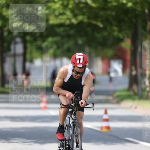 10.08.2025 - GEWOBA Citytriathlon Bremen Yannick Fuchs http://msf.ph/oto/8546451 10.08.2025 13:01:47 Radfahren 586, 608, 663, 703, 716, 754, 816, 819, 828, 842, 851, 923, 953, 964 meine-sportfotos.de