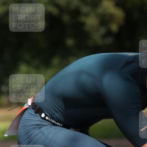 10.08.2025 - GEWOBA Citytriathlon Bremen Yannick Fuchs http://msf.ph/oto/8546676 10.08.2025 12:08:18 Radfahren 595, 661 meine-sportfotos.de