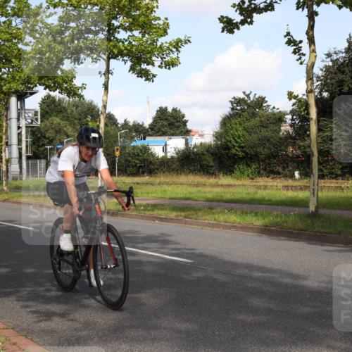 10.08.2025 - GEWOBA Citytriathlon Bremen Yannick Fuchs http://msf.ph/oto/8546698 10.08.2025 10:41:53 Radfahren 3, 9, 41, 177, 223, 395, 410 meine-sportfotos.de