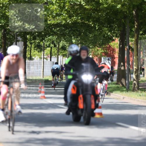 10.08.2025 - GEWOBA Citytriathlon Bremen Yannick Fuchs http://msf.ph/oto/8546827 10.08.2025 13:03:05 Radfahren 651, 668, 693, 898, 945, 1020 meine-sportfotos.de